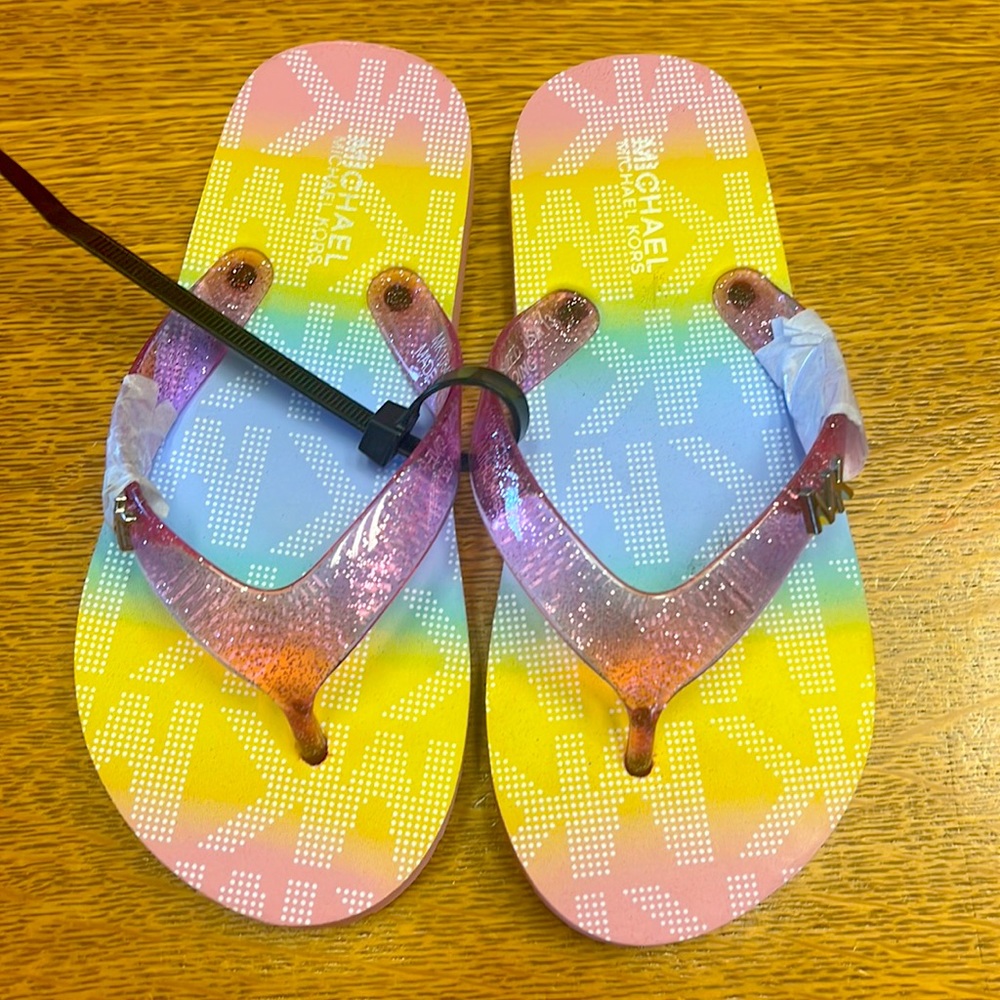 MICHAEL KORS sandals/flip flops - Brand New w/tags!